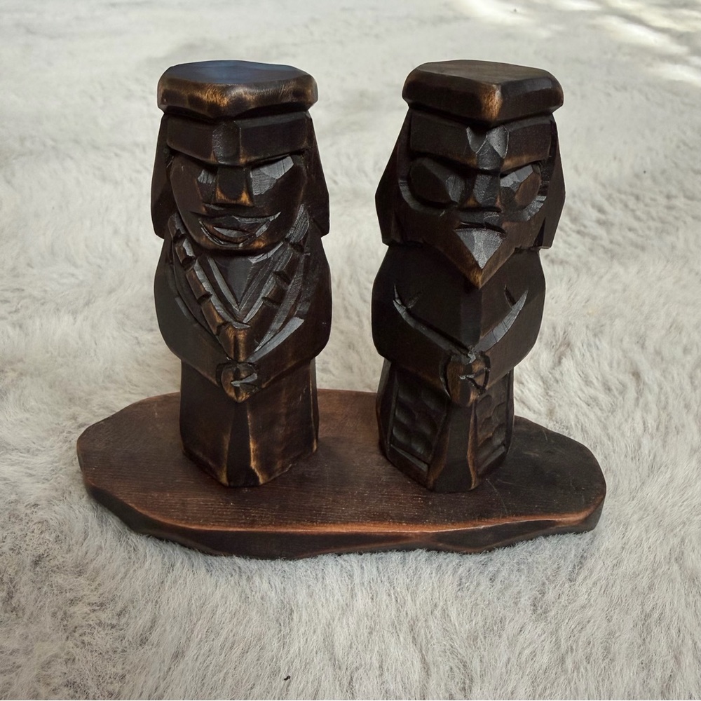 Japanese Ainu Hokkaido Statues Dolls Carved Wood Man & Woman w/Stand Vintage